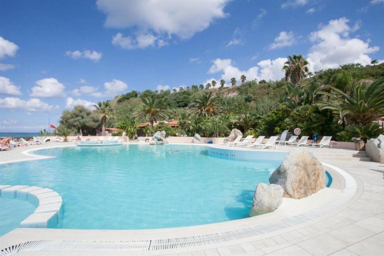 Hotel Villaggio Cala Di Volpe Capo Vaticano Eksteriør billede