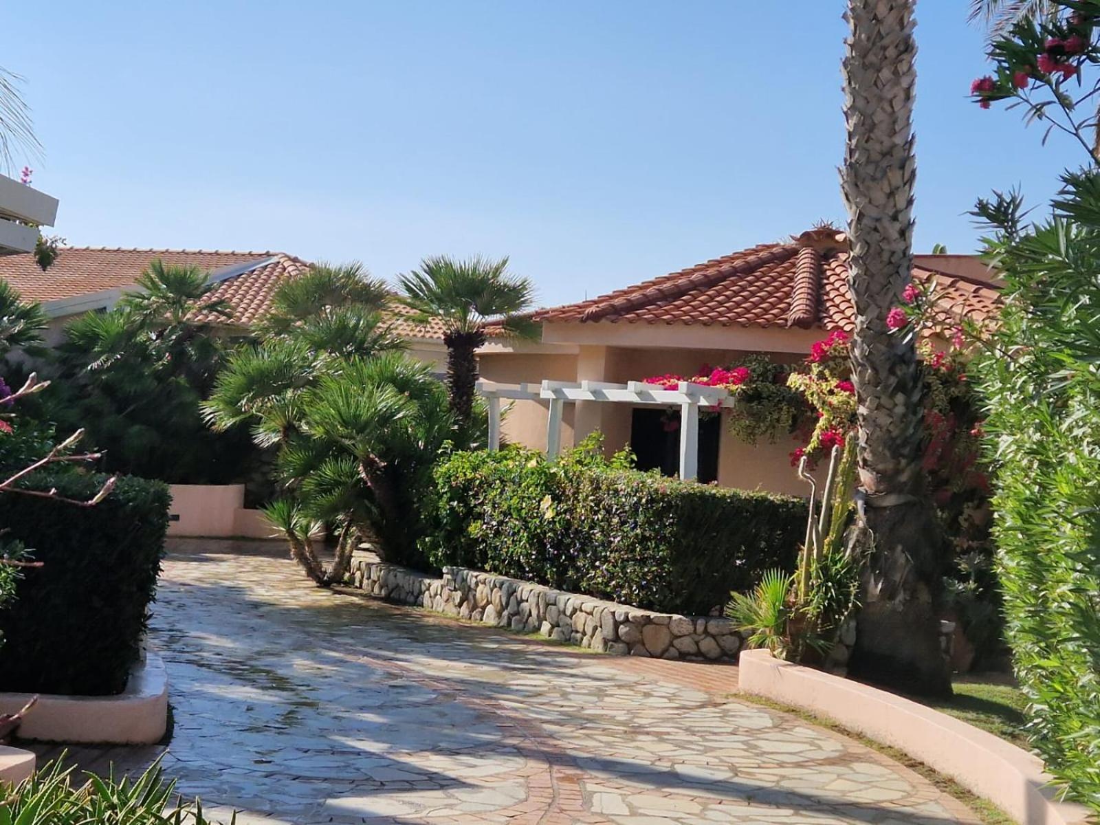 Hotel Villaggio Cala Di Volpe Capo Vaticano Eksteriør billede