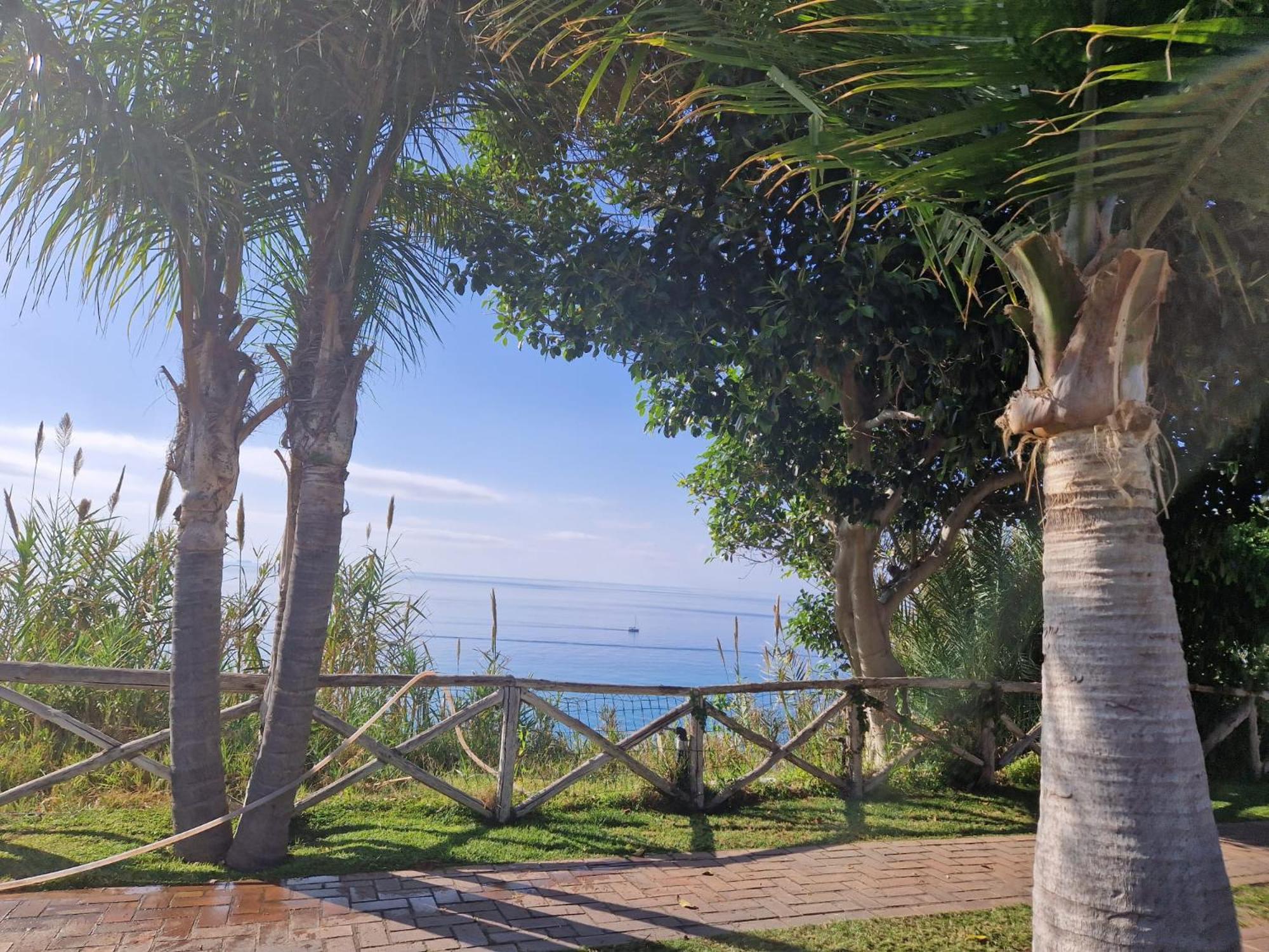 Hotel Villaggio Cala Di Volpe Capo Vaticano Eksteriør billede
