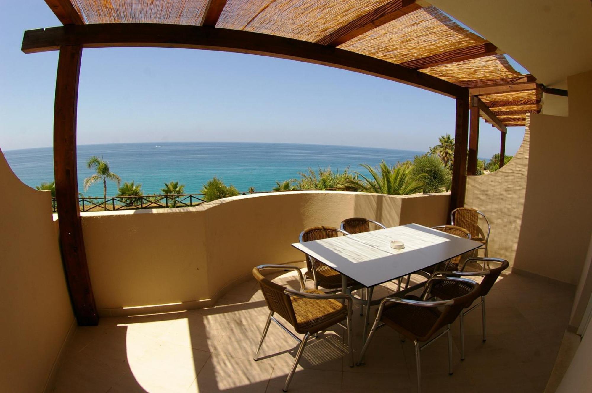Hotel Villaggio Cala Di Volpe Capo Vaticano Eksteriør billede