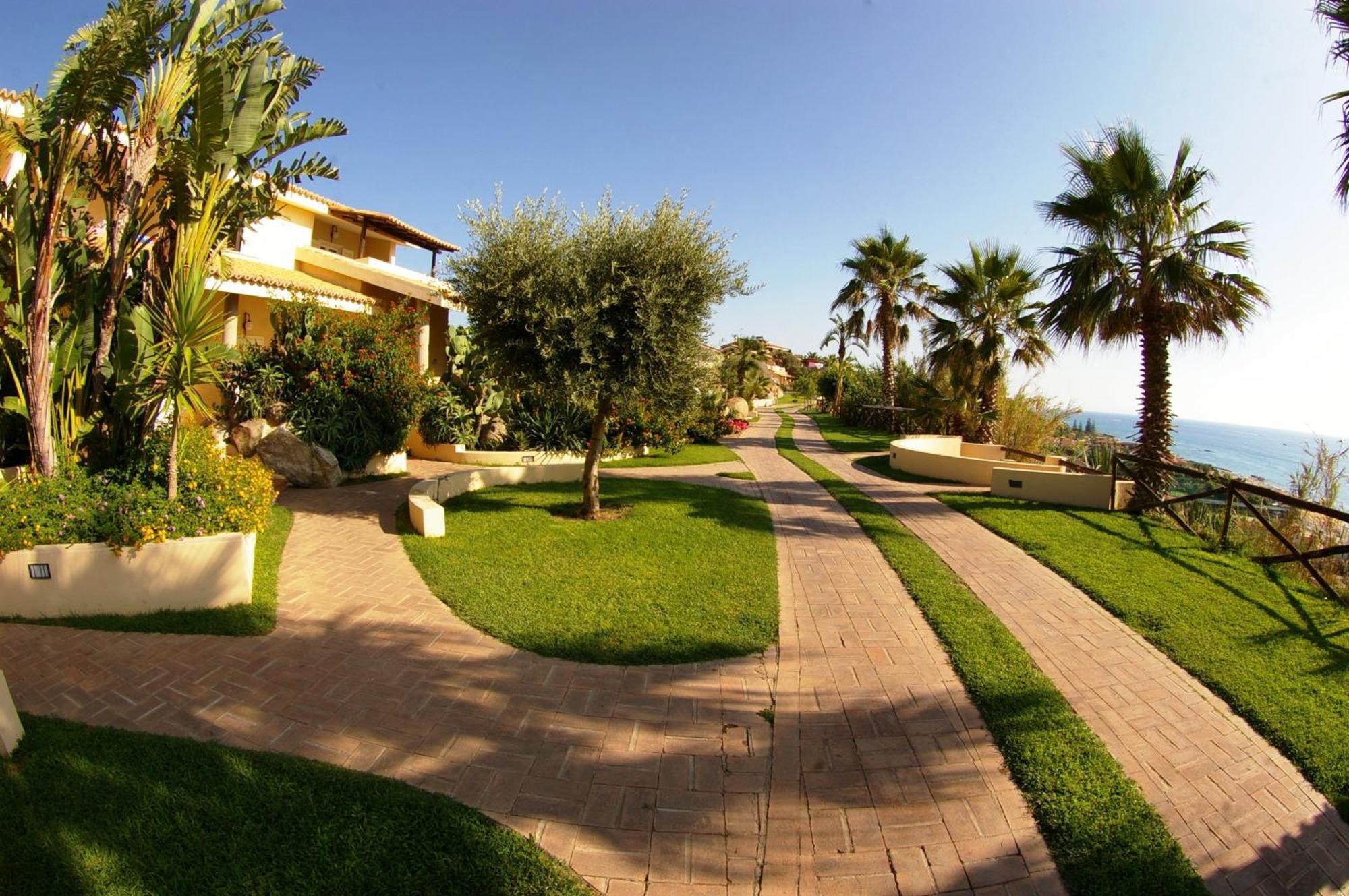 Hotel Villaggio Cala Di Volpe Capo Vaticano Eksteriør billede