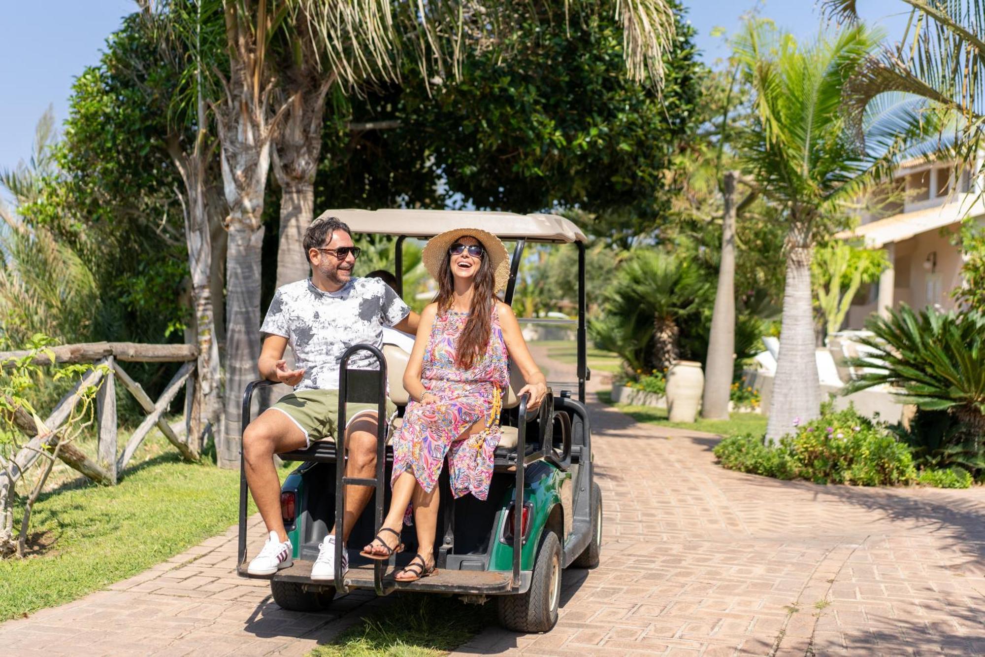 Hotel Villaggio Cala Di Volpe Capo Vaticano Eksteriør billede