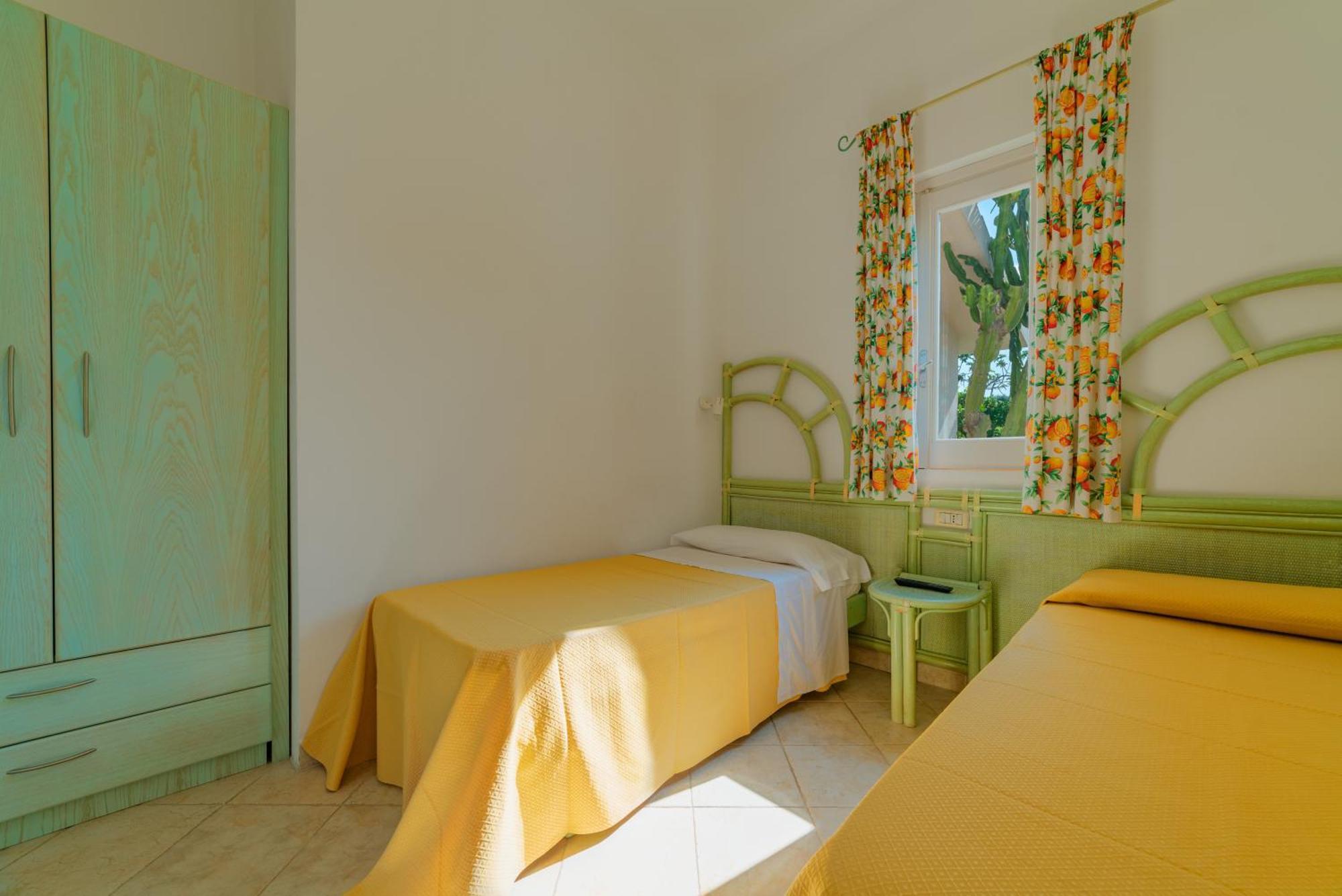 Hotel Villaggio Cala Di Volpe Capo Vaticano Eksteriør billede