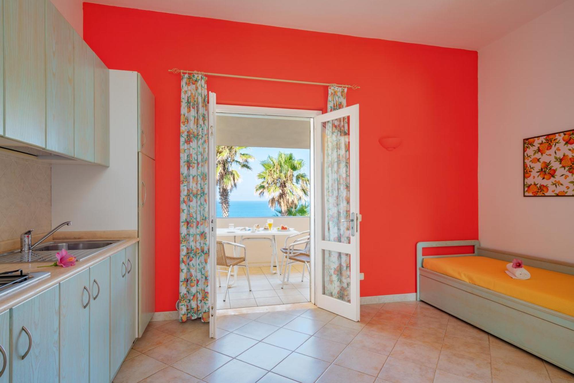 Hotel Villaggio Cala Di Volpe Capo Vaticano Eksteriør billede