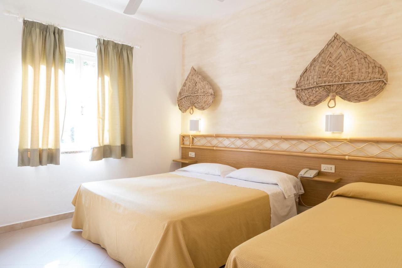 Hotel Villaggio Cala Di Volpe Capo Vaticano Eksteriør billede