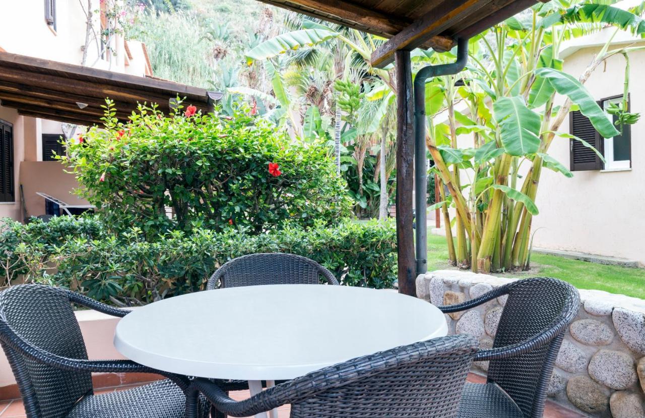 Hotel Villaggio Cala Di Volpe Capo Vaticano Eksteriør billede